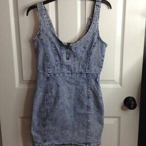 Guess (no tag) Denim dress w/Scoop neck, Zip Back closure, Mini; Size: S; Sexy